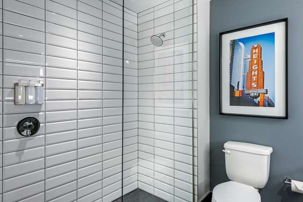  - Cambria Hotel & Convention Center Downtown Houston - I-69, Exits 130 & 131