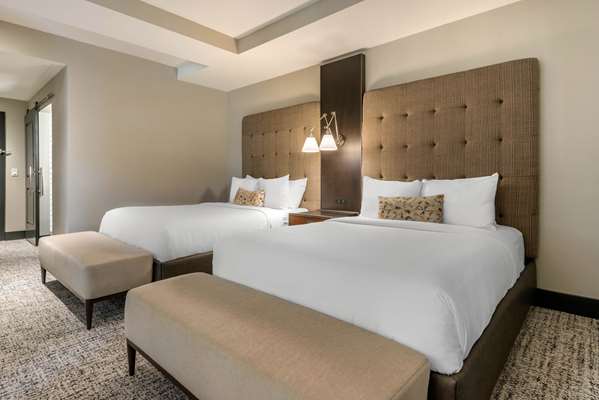  - Cambria Hotel & Convention Center Downtown Houston - I-69, Exits 130 & 131