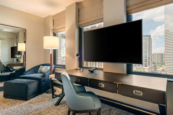  - Cambria Hotel & Convention Center Downtown Houston - I-69, Exits 130 & 131