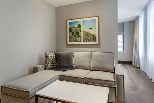 Suite - Cambria Hotel & Convention Center Downtown Houston - I-69, Exits 130 & 131