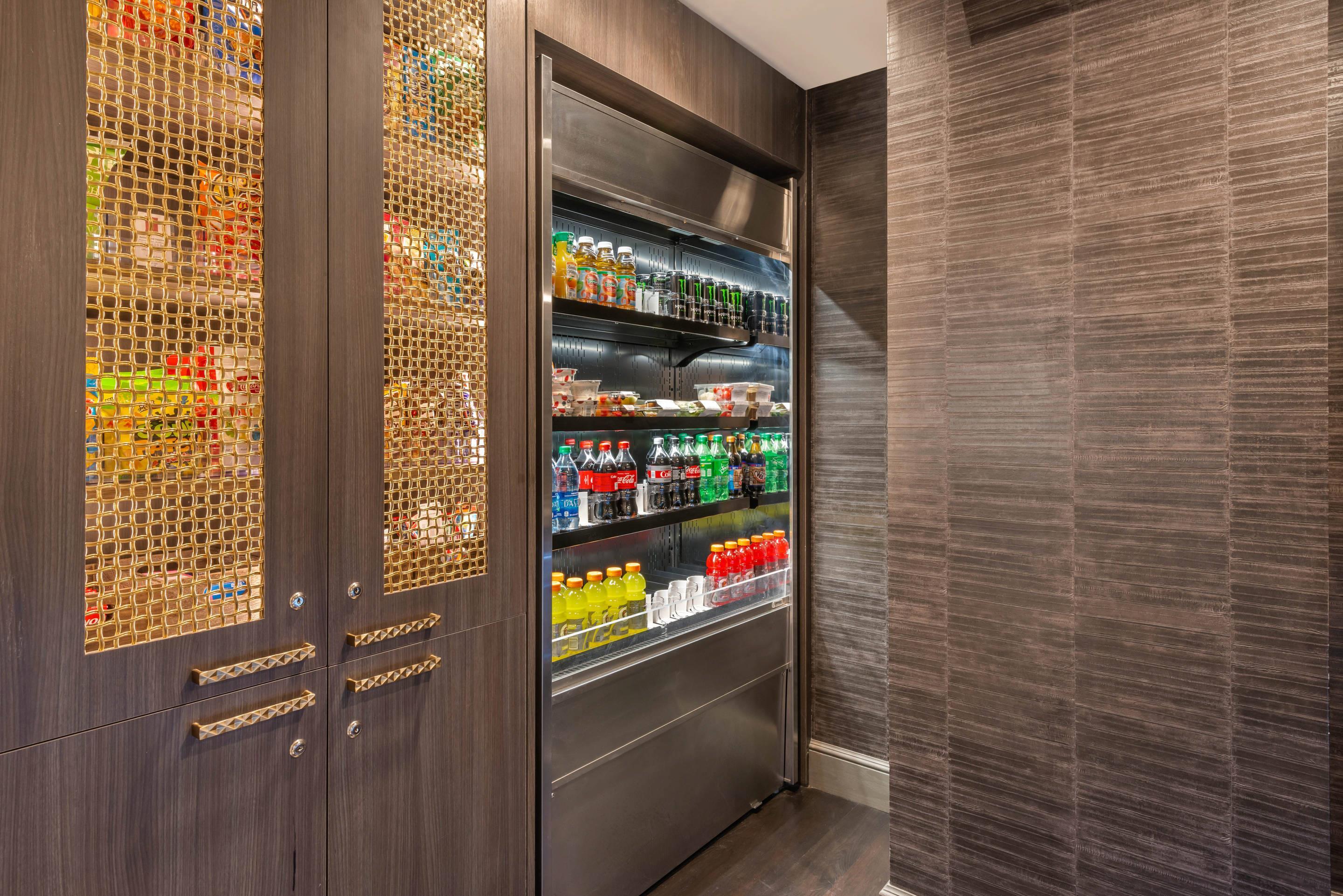 Hotel marketplace | Cambria Hotel Houston Downtown Convention Center