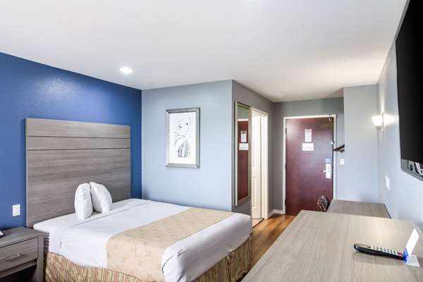  - Rodeway Inn & Suites Port Arthur