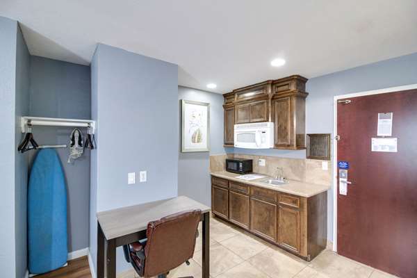 Suite - Rodeway Inn & Suites Port Arthur