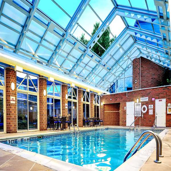 Pool - Varsity Clubs of America Hotel Mishawaka