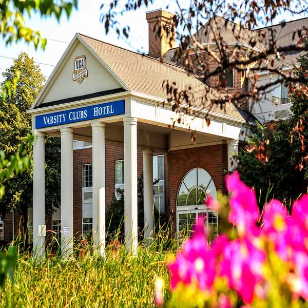 Exterior view - Varsity Clubs of America Hotel Mishawaka