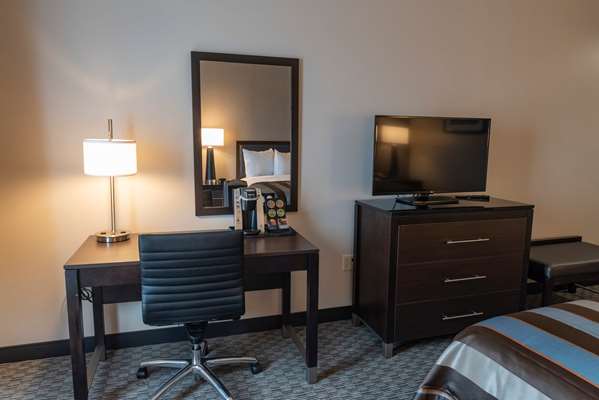  - Wingate by Wyndham Angola - I-69, Exit 348