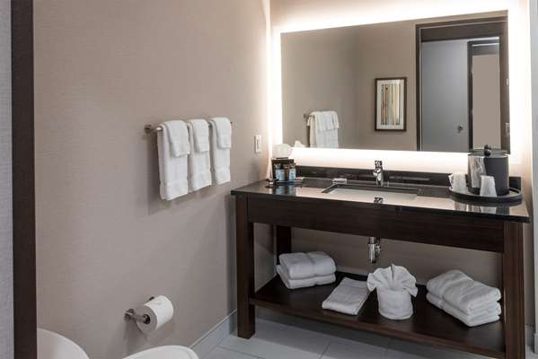  - Wingate by Wyndham Angola - I-69, Exit 348