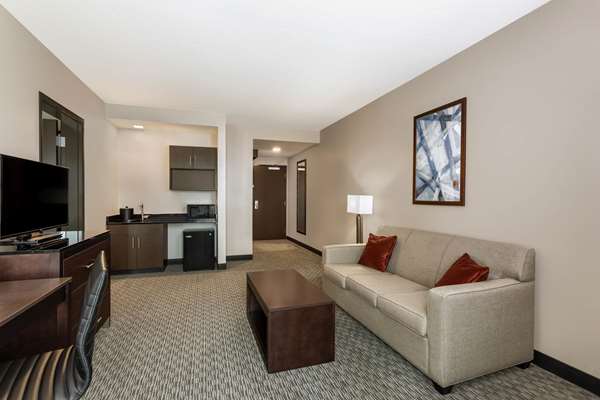 Suite - Wingate by Wyndham Angola - I-69, Exit 348