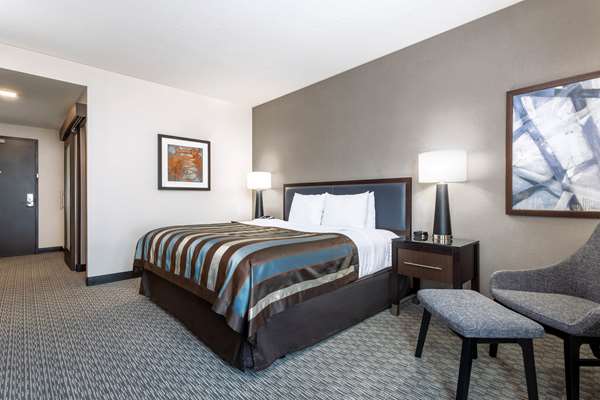  - Wingate by Wyndham Angola - I-69, Exit 348