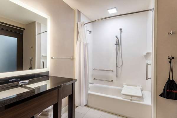  - Wingate by Wyndham Angola - I-69, Exit 348