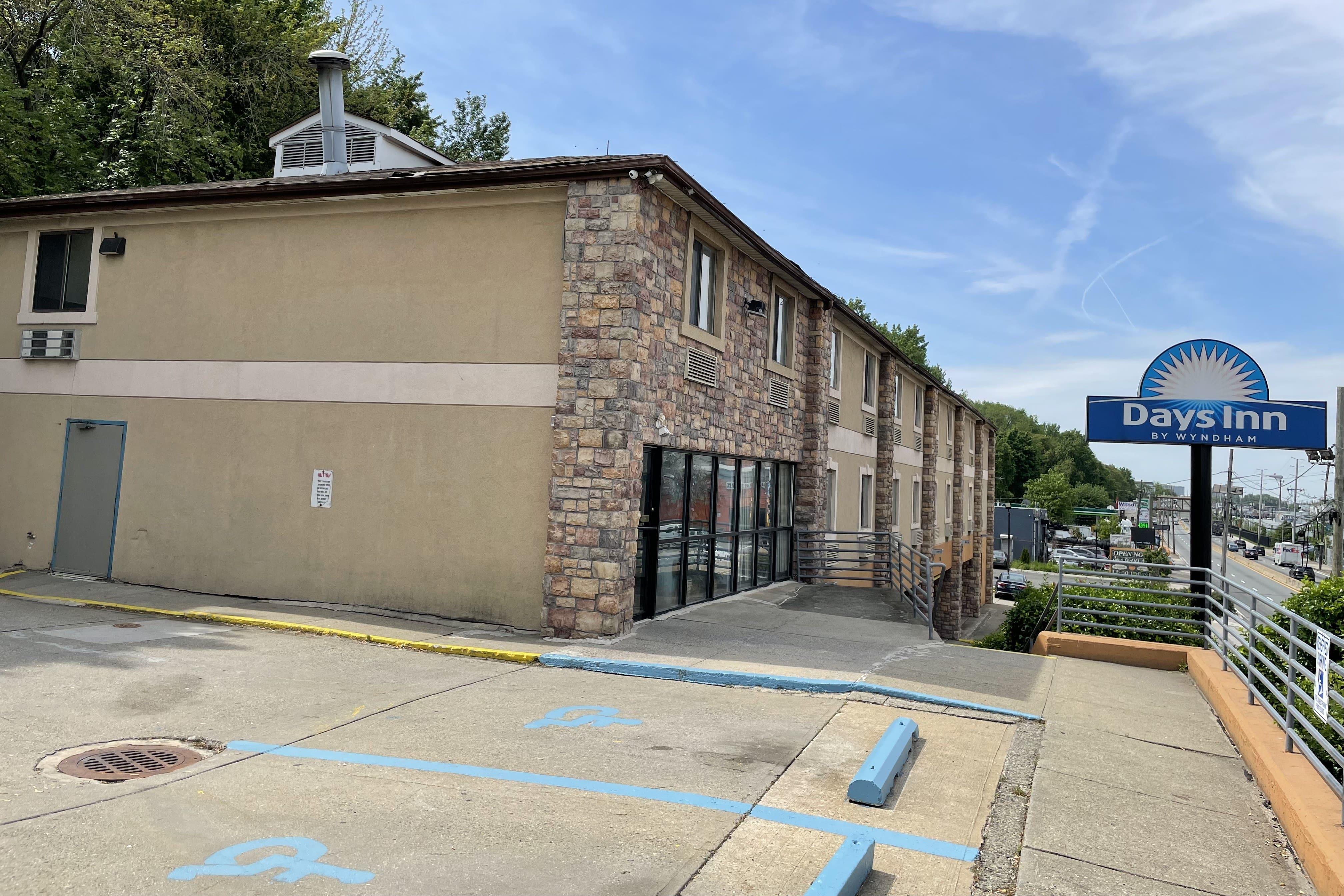 Exterior | Days Inn by Wyndham Jersey City