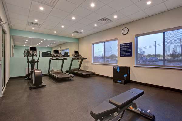 Fitness/ Exercise Room - Tru by Hilton Hotel Grand Prairie
