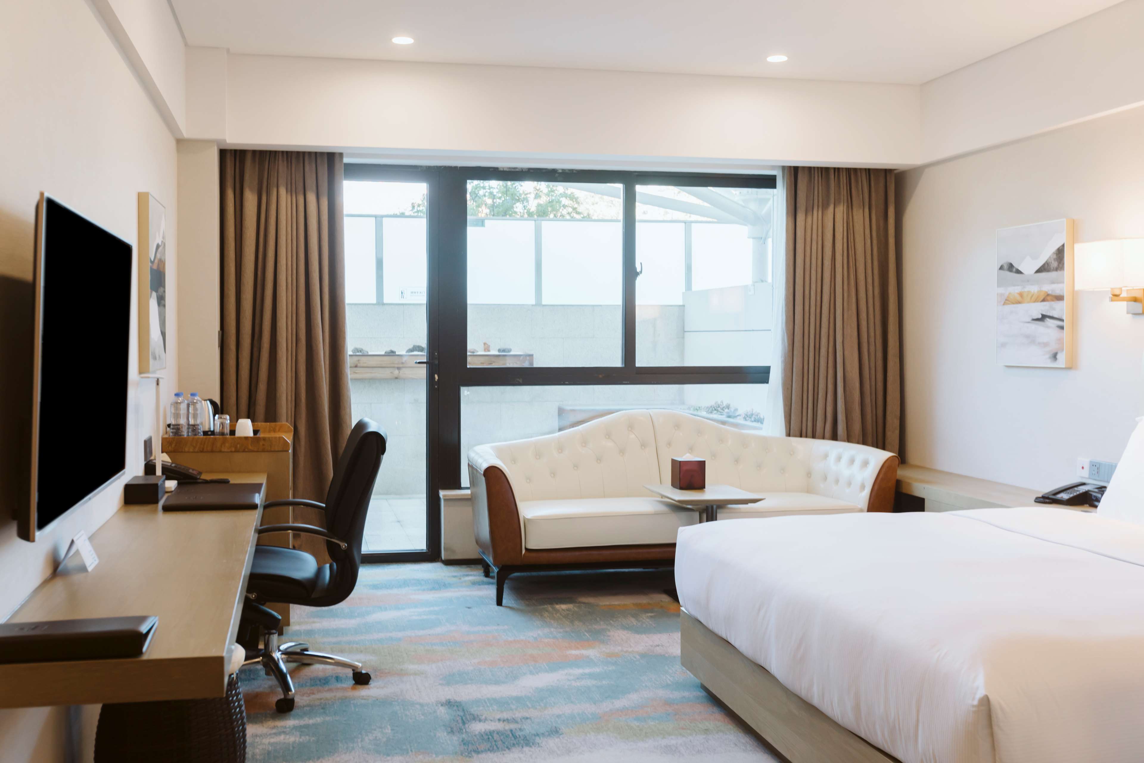 Hilton Lijiang Room Type - TWIN COURTYARD ROOM