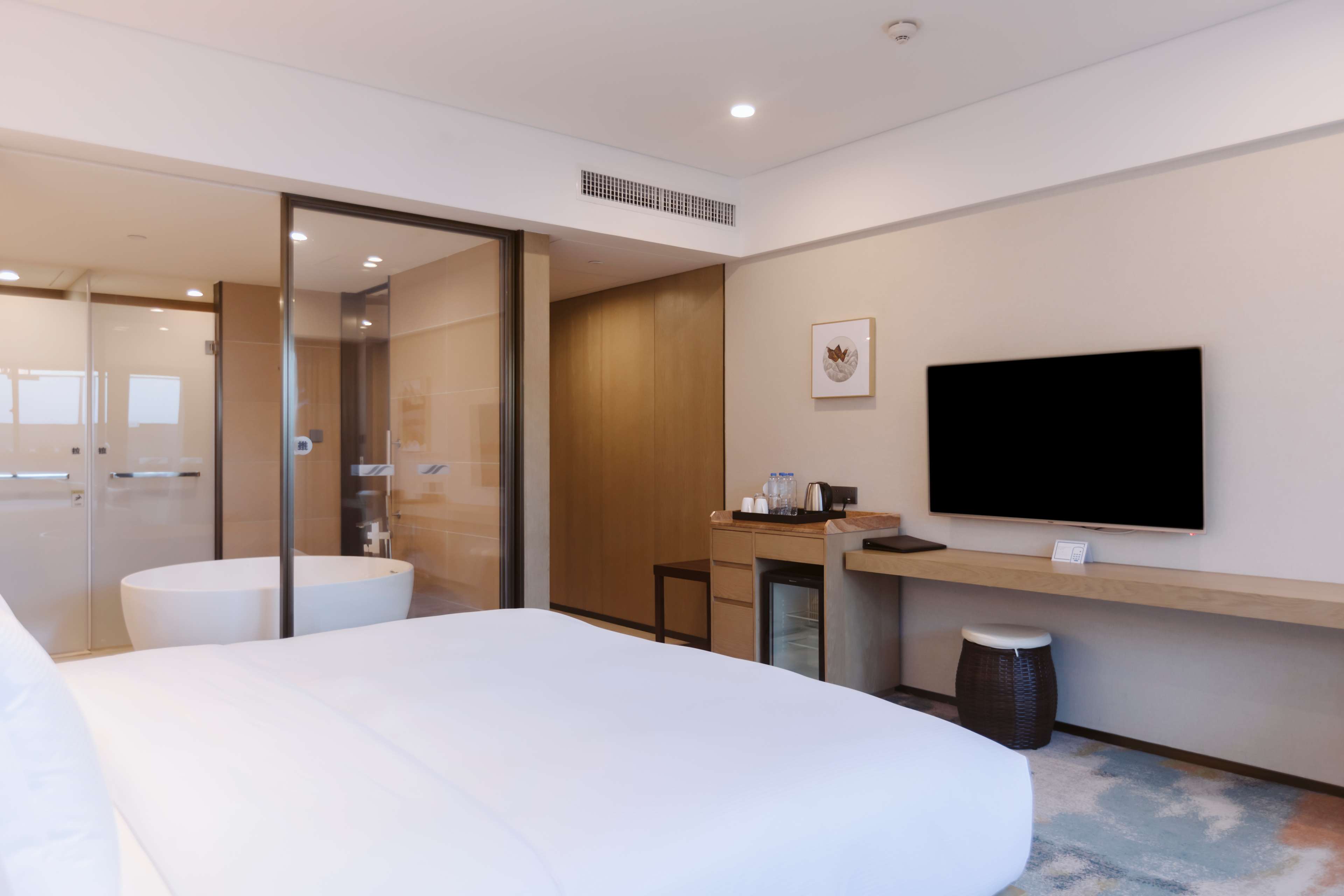 Hilton Lijiang Room Type - KING DELUXE ROOM
