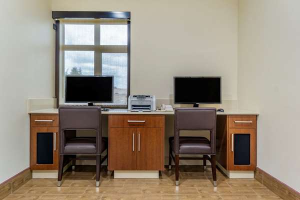 Conference Area - Comfort Inn & Suites Lakewood - I-5, Exit 124