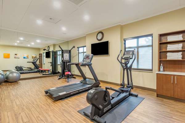 Fitness/ Exercise Room - Comfort Inn & Suites Lakewood - I-5, Exit 124