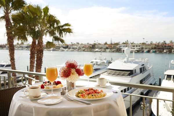 Restaurant - Balboa Bay Resort Newport Beach