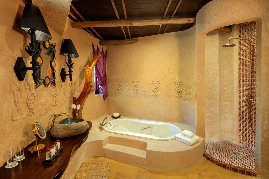 NOFA RIYADH, A RADISSON COLLECTION-guestroom-Guest Room,Bathroom,Suite,On-Site.jpg