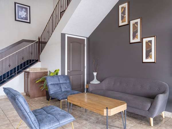  - Travelodge Wetaskiwin