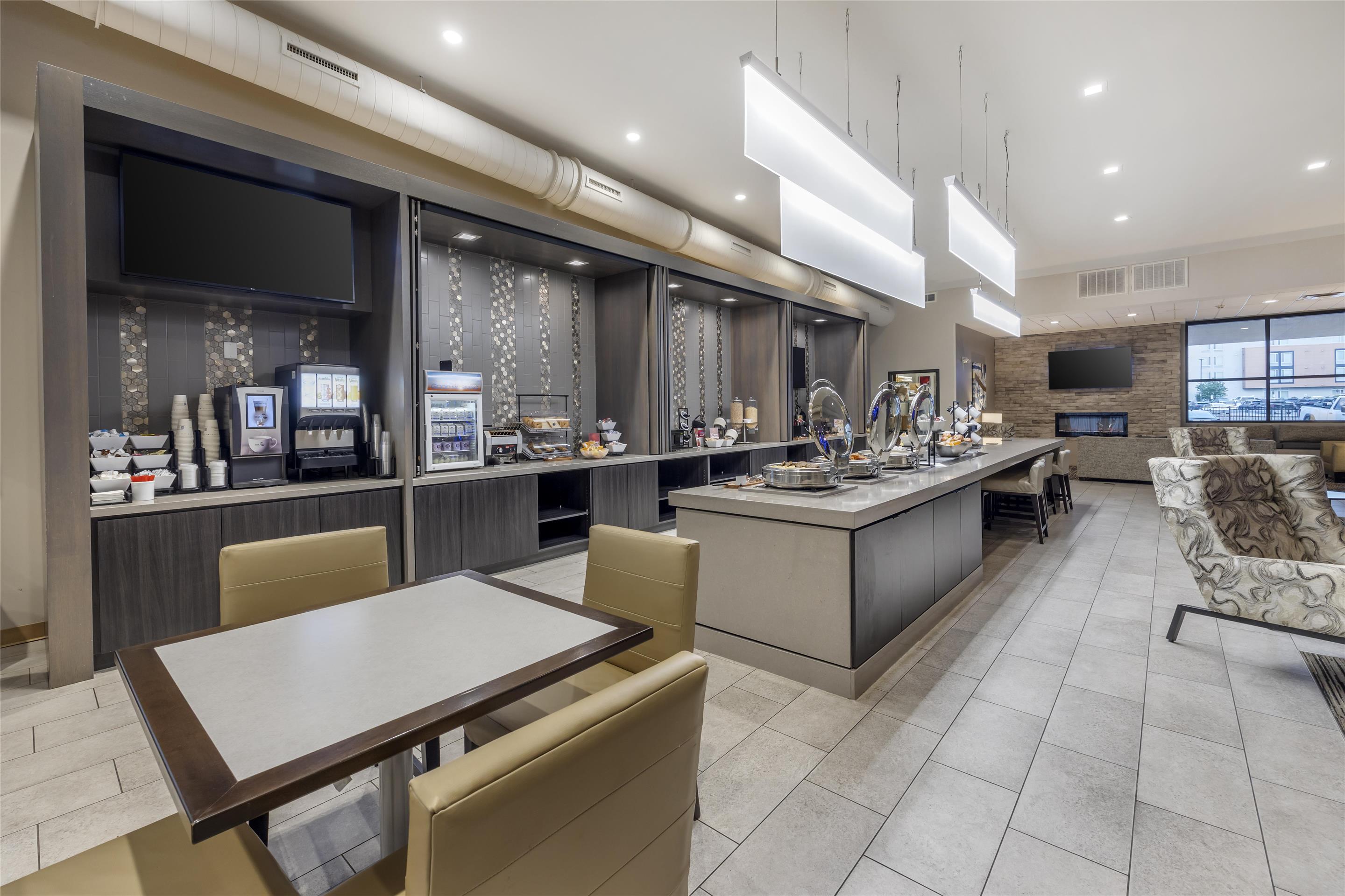 Breakfast Area | Best Western Plus Executive Residency Jackson Northeast