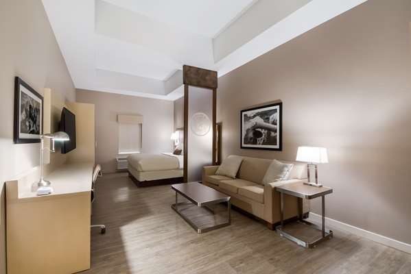 Suite - Best Western Bandera Suites