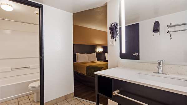  - SureStay Hotel by Best Western Airport Phoenix - I-10, Exit 147