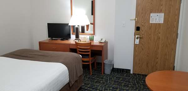 Suite - SureStay Plus Hotel by Best Western Lethbridge