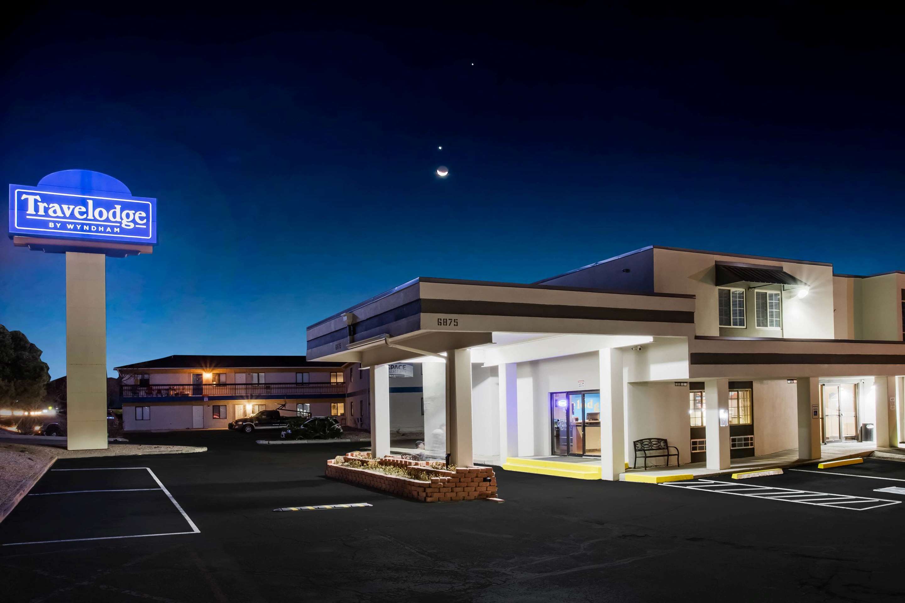 Exterior | Travelodge by Wyndham Colorado Springs Airport/Peterson AFB