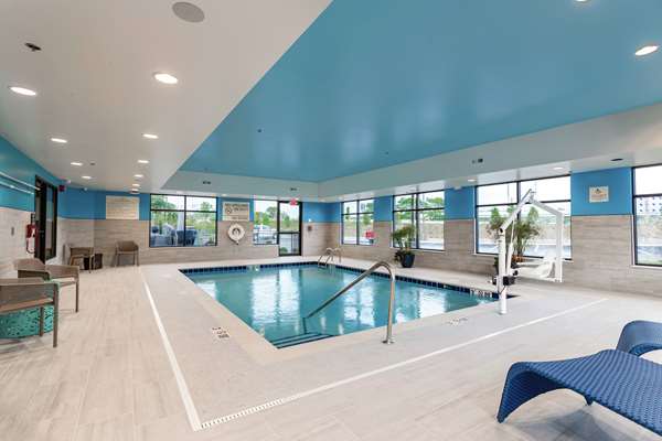 Pool - Hampton Inn Madison - I-90, Exit 212