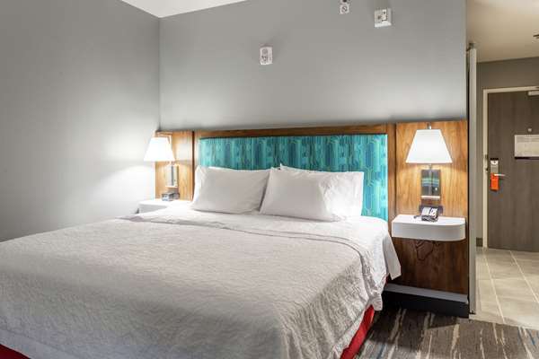  - Hampton Inn Madison - I-90, Exit 212