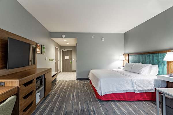  - Hampton Inn Madison - I-90, Exit 212