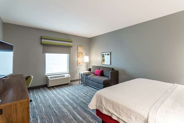  - Hampton Inn Madison - I-90, Exit 212