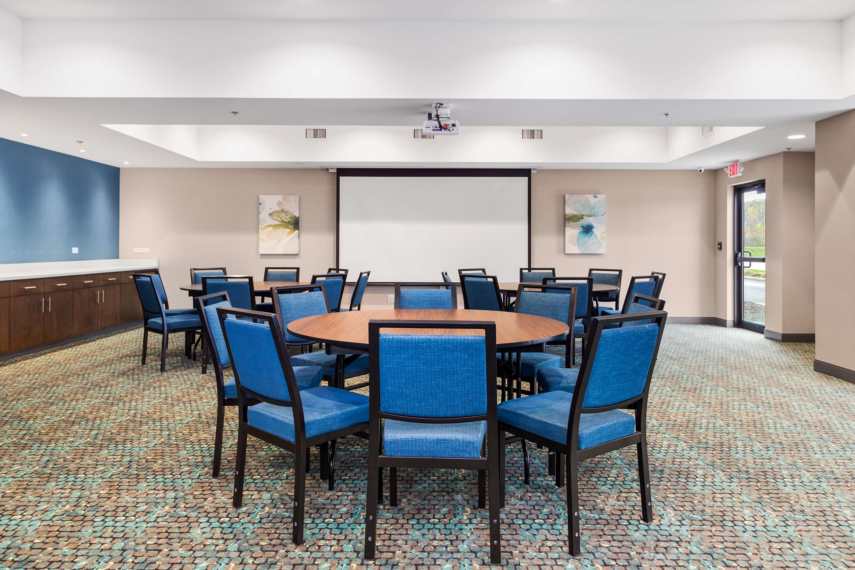 Meeting Room | Hampton Inn Madison