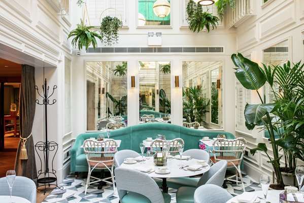 100 Queen's Gate Hotel London, Curio Collection by Hilton