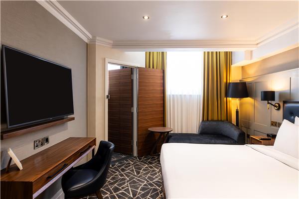 TWO BEDROOMS FAMILY ROOM