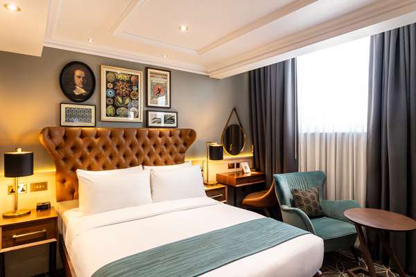 TWO BEDROOMS FAMILY ROOM