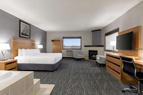 Suite - Wingate by Wyndham Hotel Lethbridge