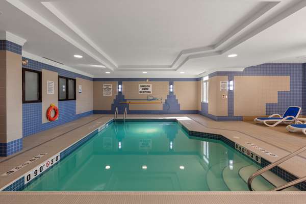 Pool - Best Western Executive Residency Mississauga
