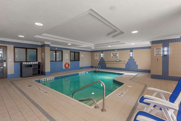 Pool - Best Western Executive Residency Mississauga