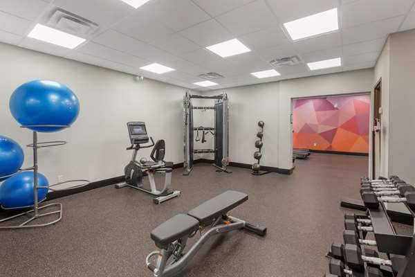 Fitness/ Exercise Room - Best Western Executive Residency Mississauga