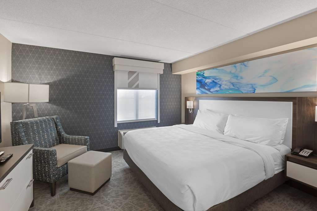 Executive Residency by Best Western Toronto-Mississauga - Tap to explore photos
