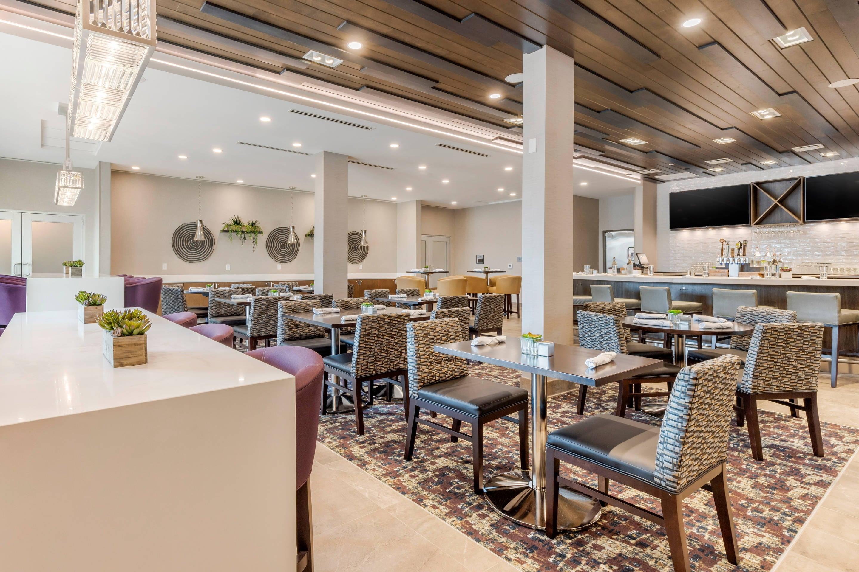 On-site restaurant | Cambria Hotel Fort Mill