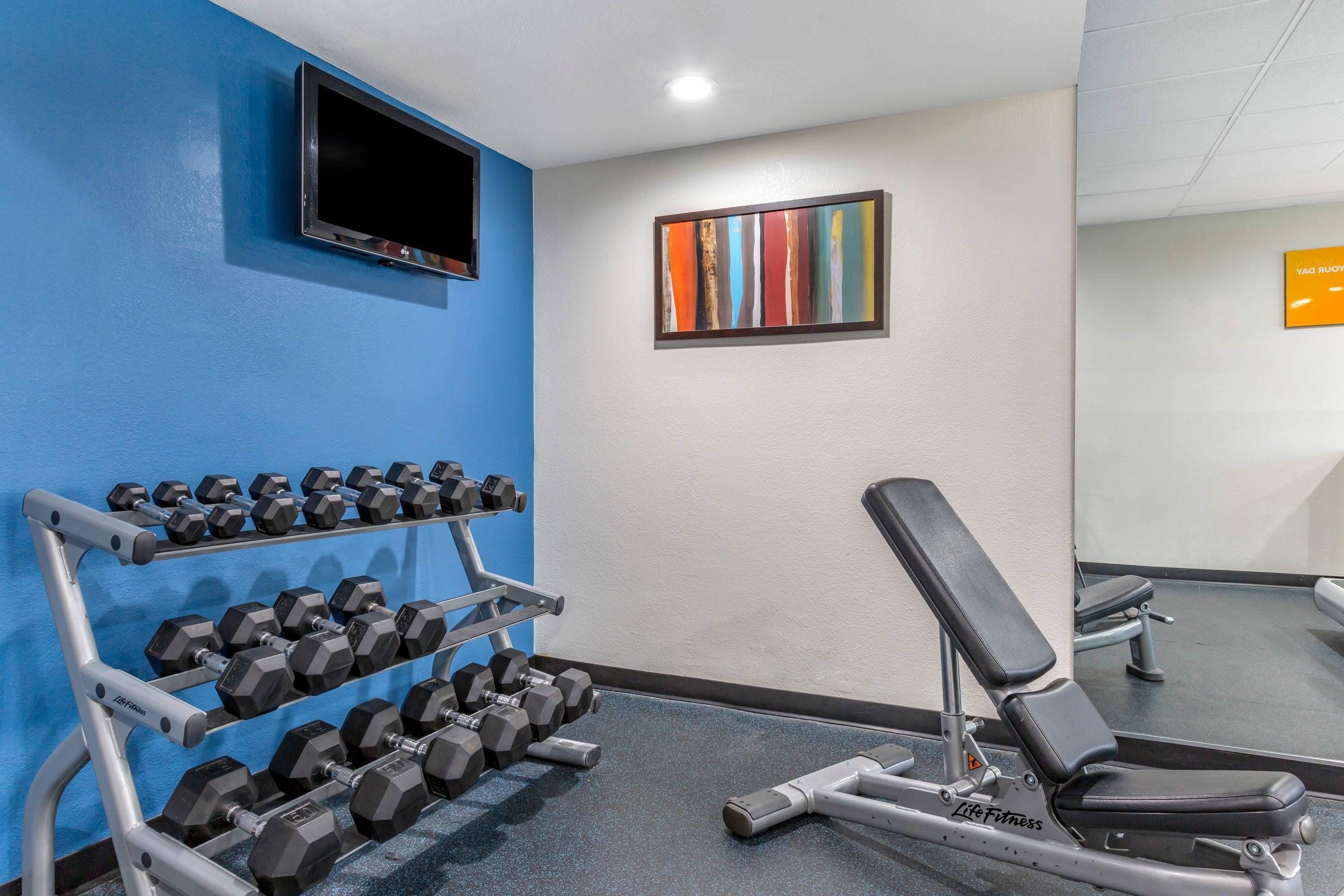 Exercise room with cardio equipment | Comfort Inn & Suites Phoenix North / Deer Valley