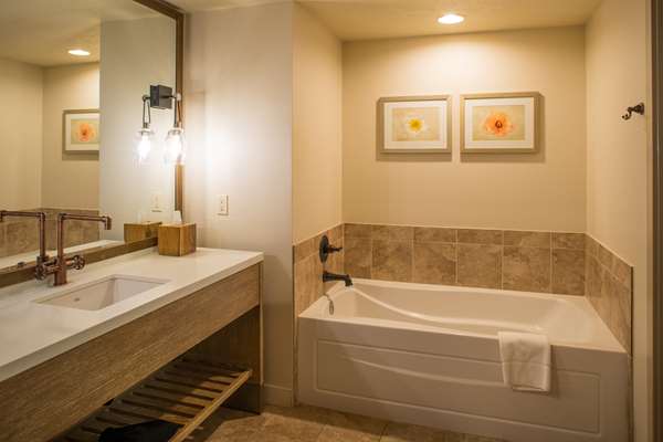  - Cliffrose Hotel Springdale