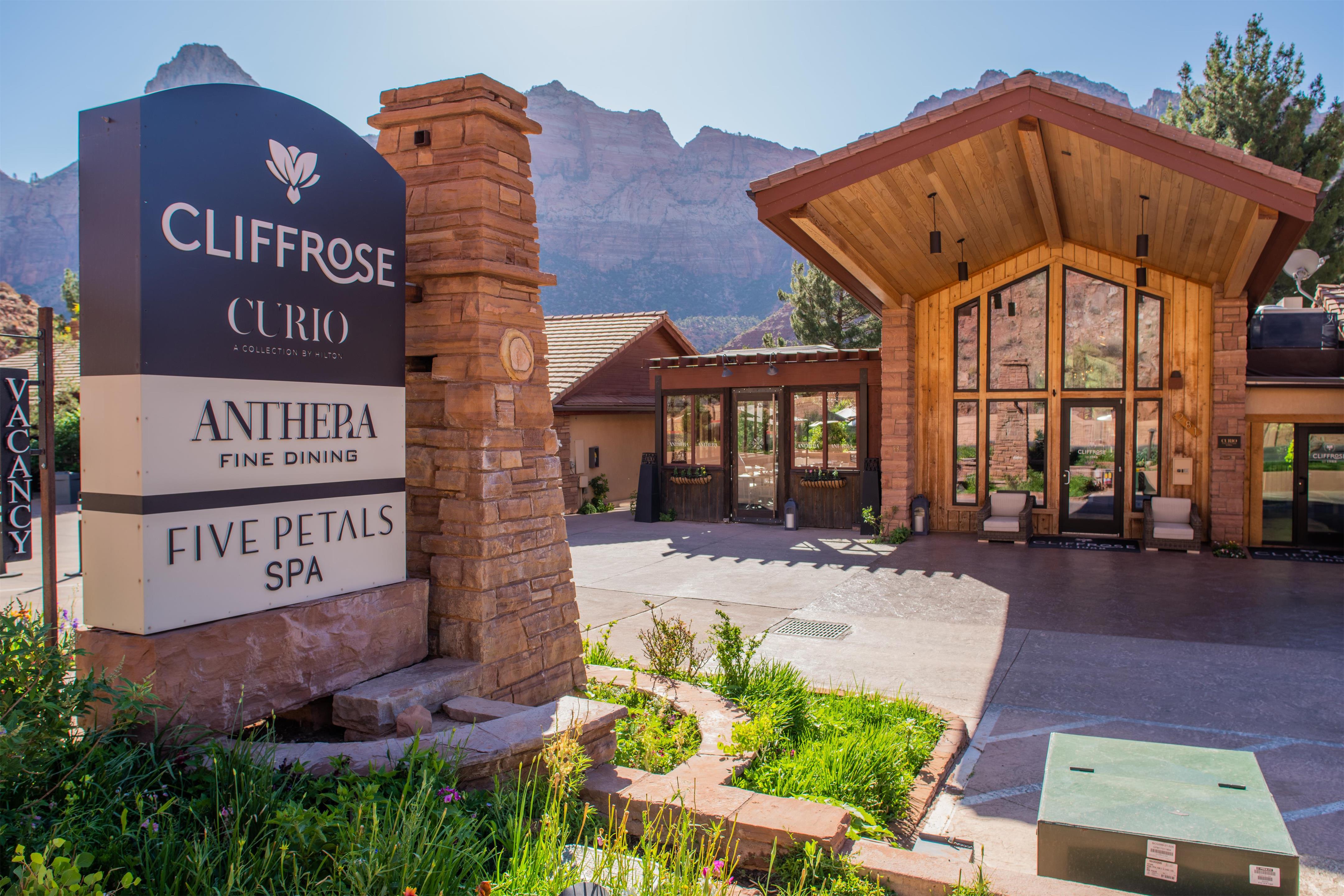 Exterior | Cliffrose Springdale, Curio Collection by Hilton