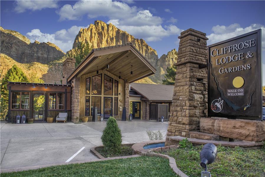 Cliffrose Springdale, a Curio Collection by Hilton