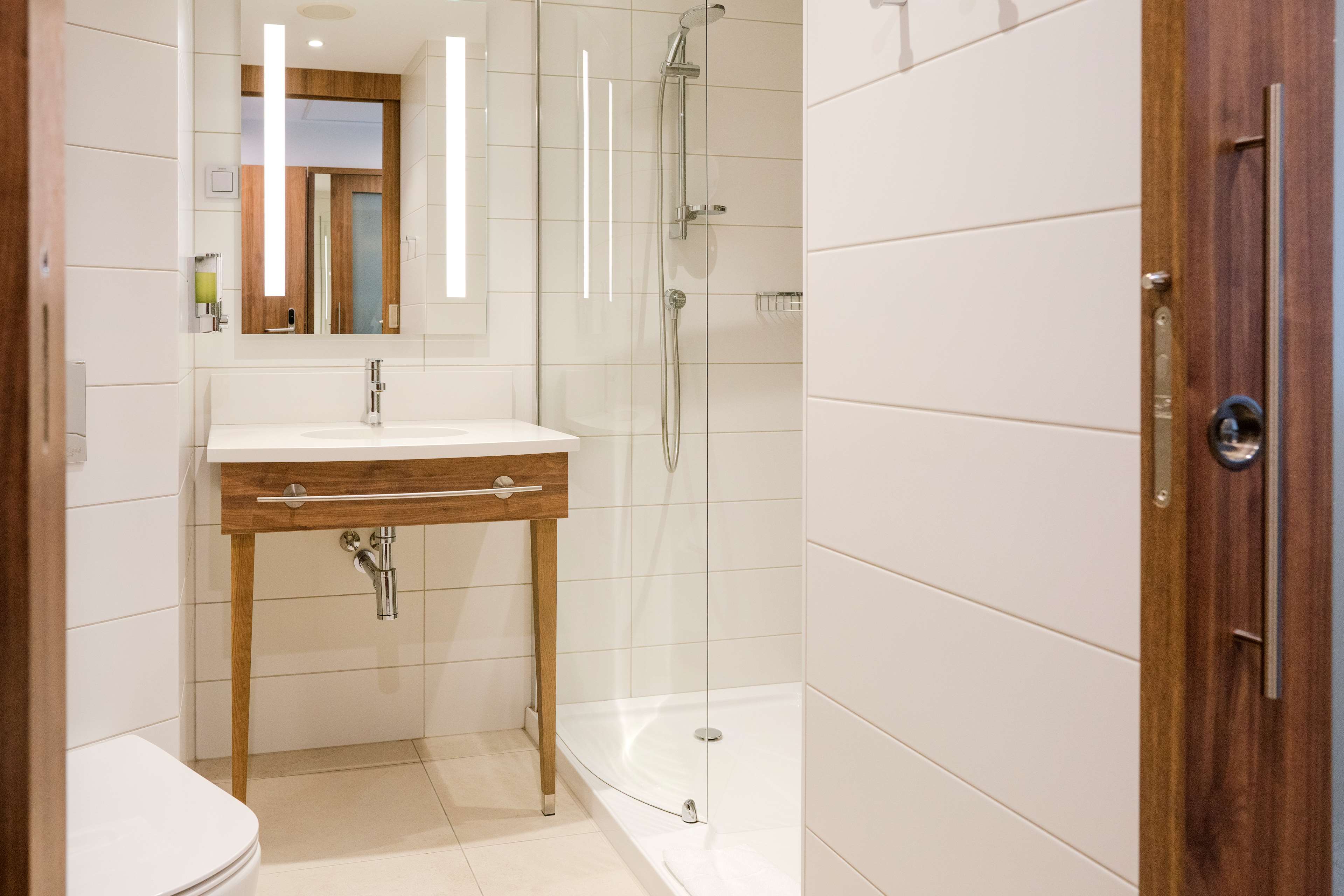 Hampton by Hilton Kalisz Room Type - TWIN ROOM