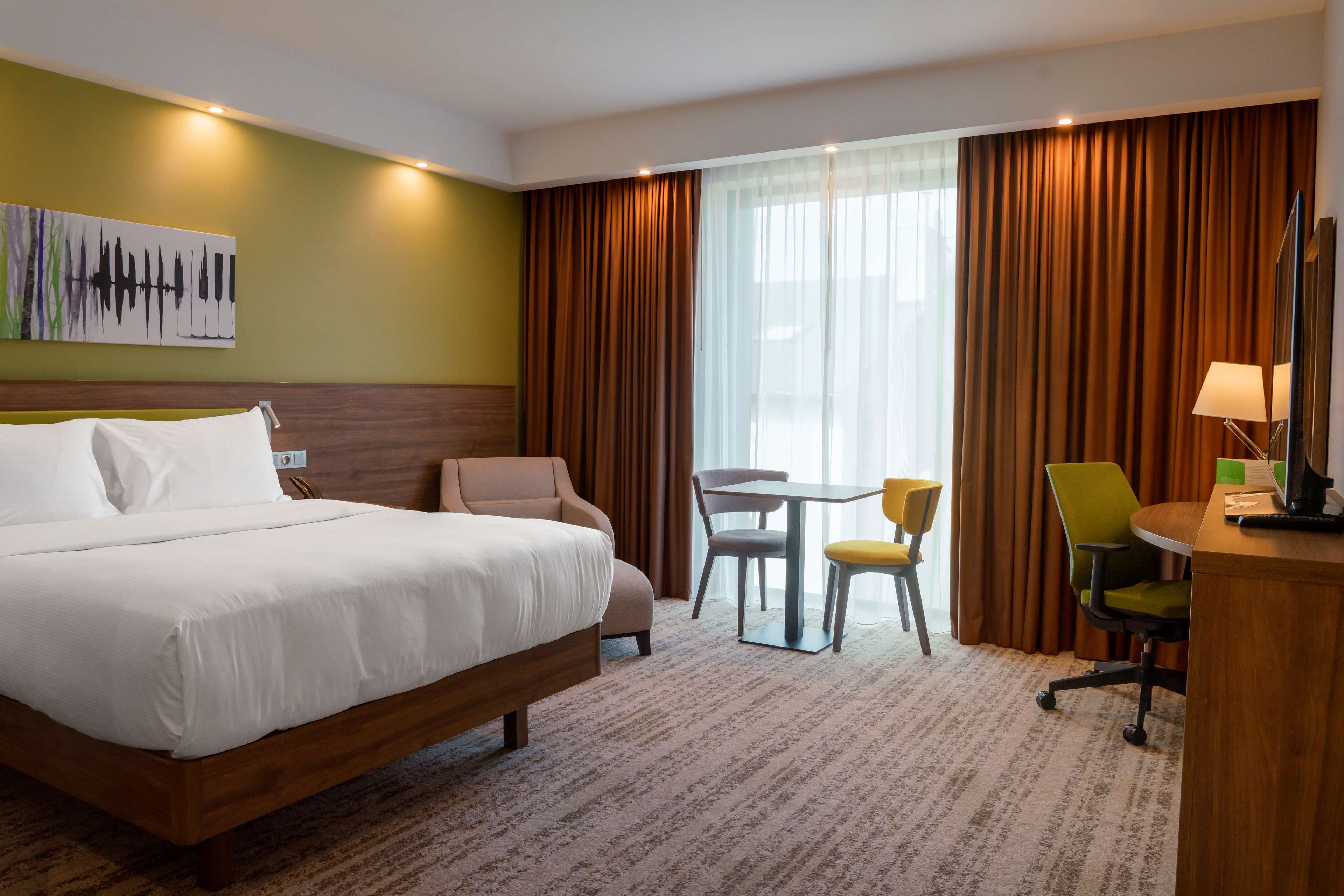 Hampton by Hilton Kalisz Room Type - QUEEN PREMIUM ROOM