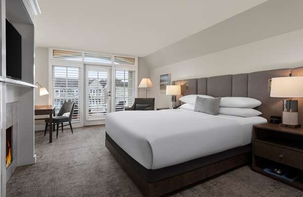  - L'Auberge Del Mar Resort & Spa