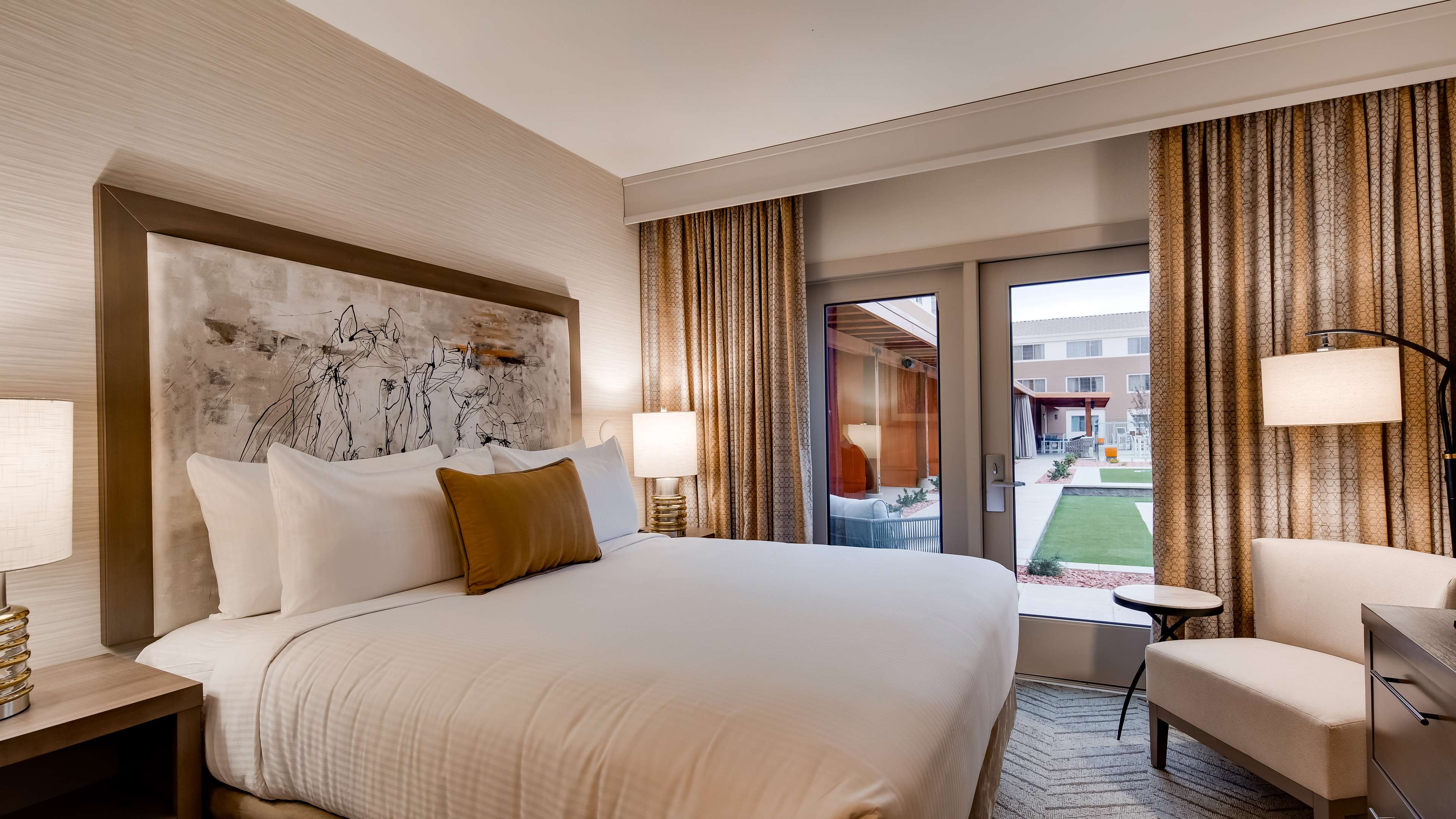 Aiden by Best Western Scottsdale North - Tap to explore photos